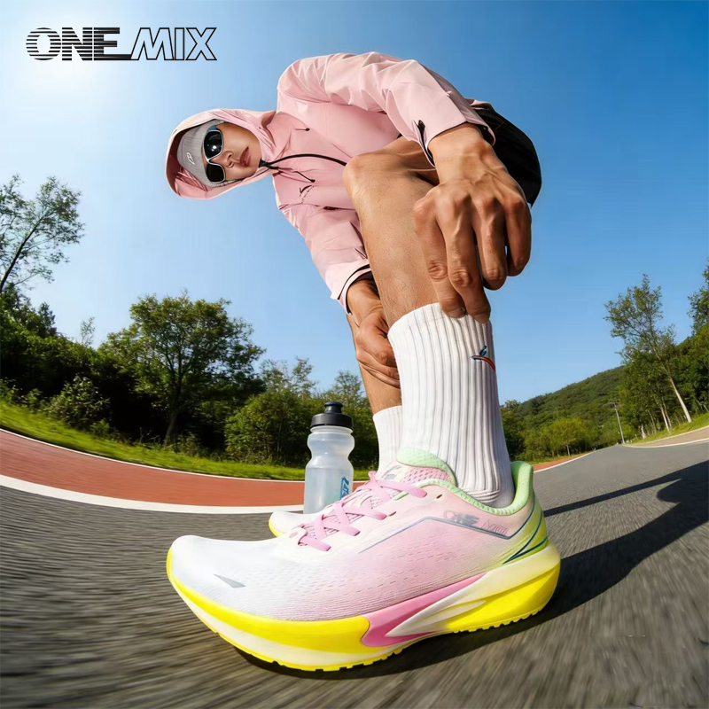 ONEMIX Running Shoes for Men S - огляд і ціна Reflective Night Running Shoes
