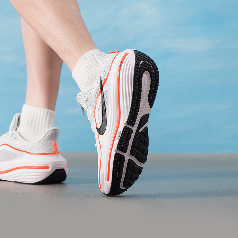 Nike Men's Shoes Original Ligh - огляд і ціна Lightweight Road Running Shoes