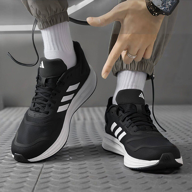 Adidas KJ4020 Mens Athletic Tr - огляд і ціна Knit Fabric Lace Up Sneakers